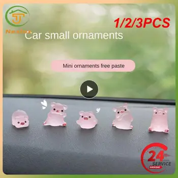 1/2 / 3ШТ миниатюр мультяшных свиней Kawaii Mini 2 см из смолы, фигурки террариумов, красочные поделки для вырезок, украшения дома