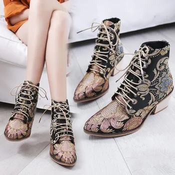Модная женская обувь, хит продаж, 2023, Осенне-зимняя новинка, Элегантные разноцветные женские туфли на высоком каблуке со шнуровкой и острым носком